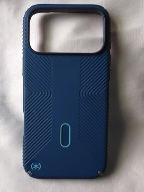 Speck Navy Blue Protective iPhone 17 Max Pro Case with Teal Accent